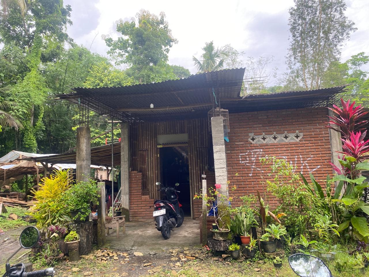 Pemotongan Kayu Bu Sumarti