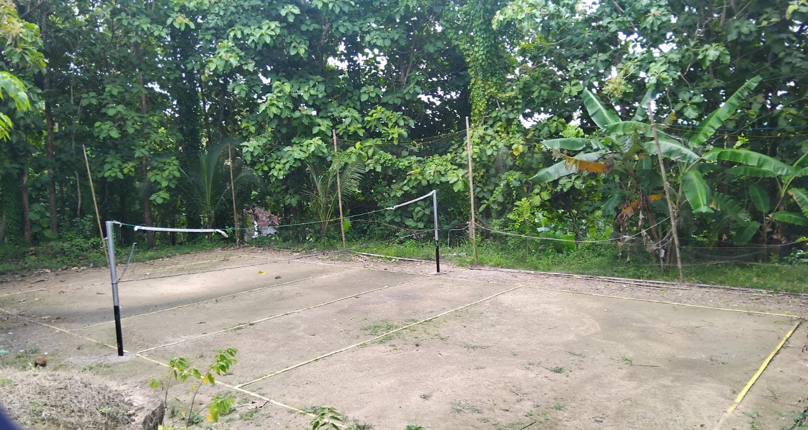 Lapangan Voli Barat Wareng